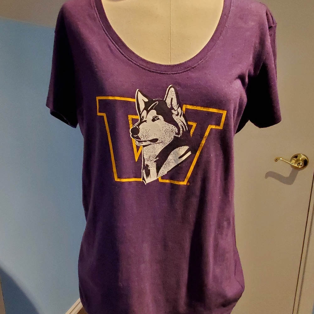 Washington Huskies shirt